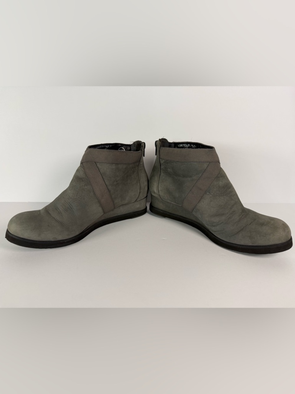 Andre Assous Women’s Gray Chukka Wedge Boots